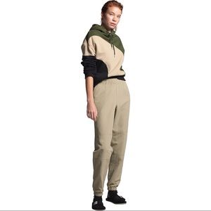 North Face Women’s Class V Jogger Biege XS
